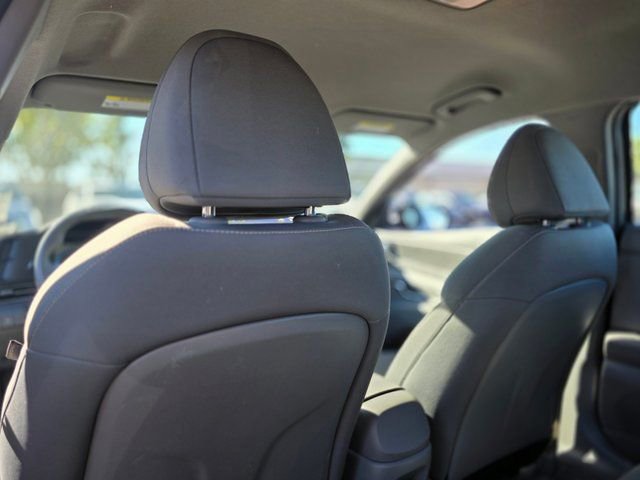 Certified 2025 Hyundai Elantra Sport image 14