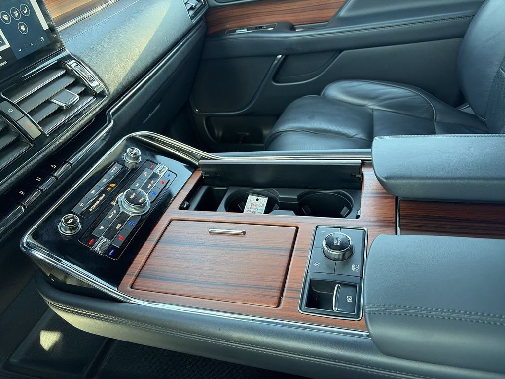 Used 2024 Lincoln Navigator Reserve AWD/4WD image 21