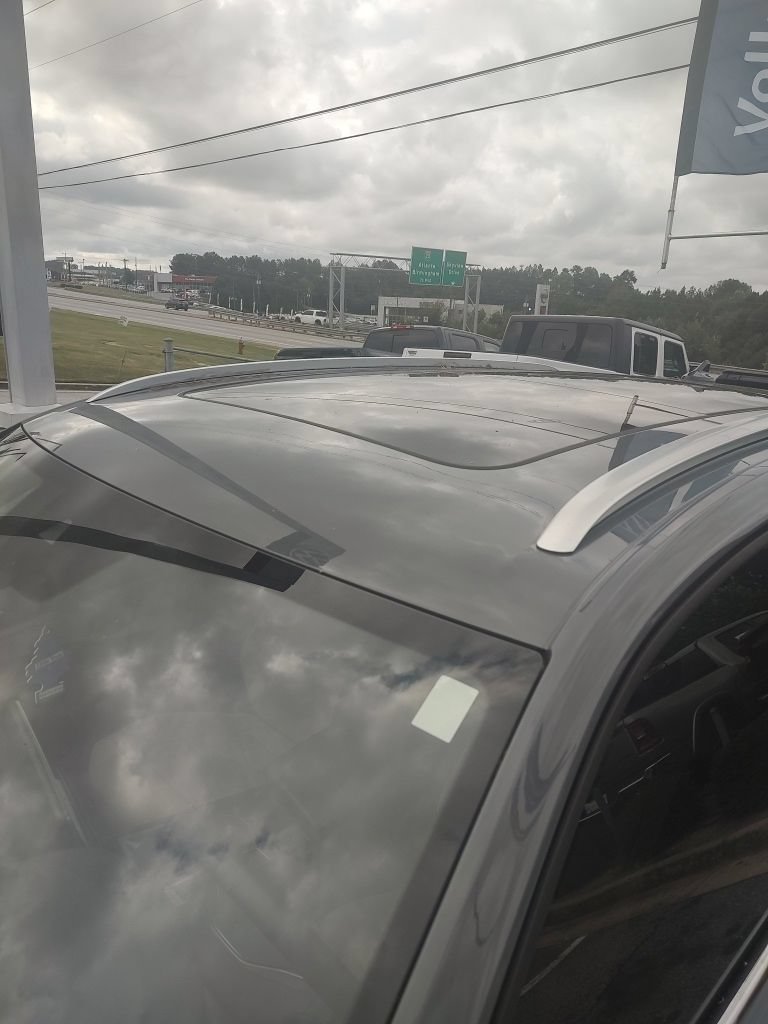 Used 2024 Volkswagen Atlas Cross Sport SE w/ Panoramic Sunroof Package FWD image 10