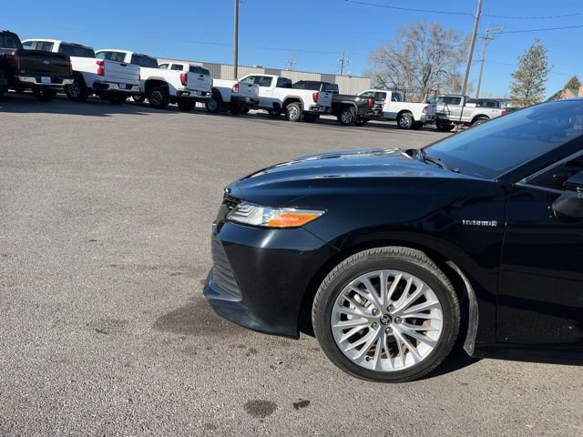 Used 2020 Toyota Camry XLE image 4