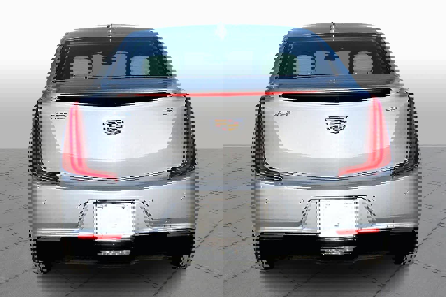 Used 2019 Cadillac XTS image 5