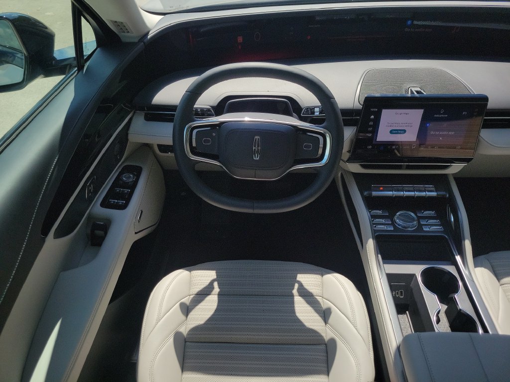 New 2026 Lincoln Nautilus Reserve AWD/4WD image 9