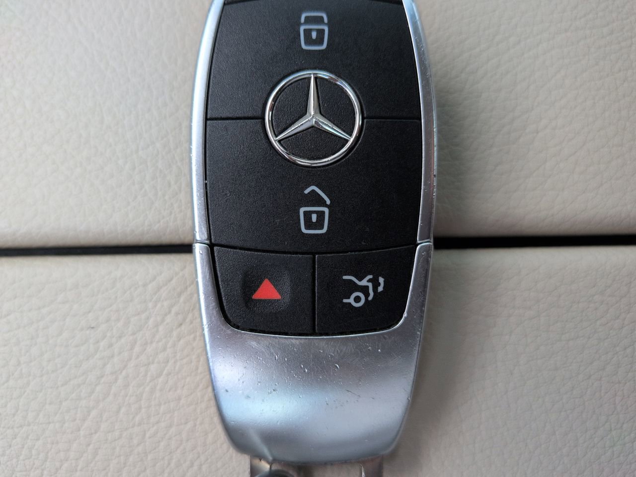 Used 2019 Mercedes-Benz C 300 Sedan image 31