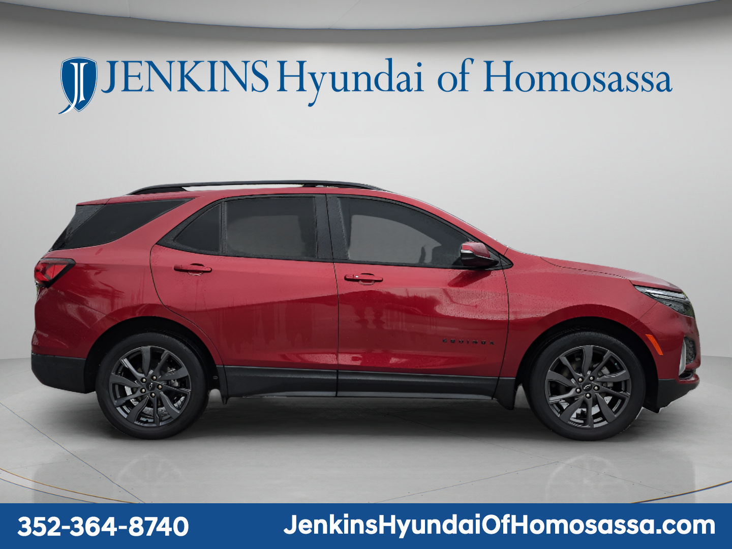 Used 2022 Chevrolet Equinox RS w/ RS Leather Package FWD image 2