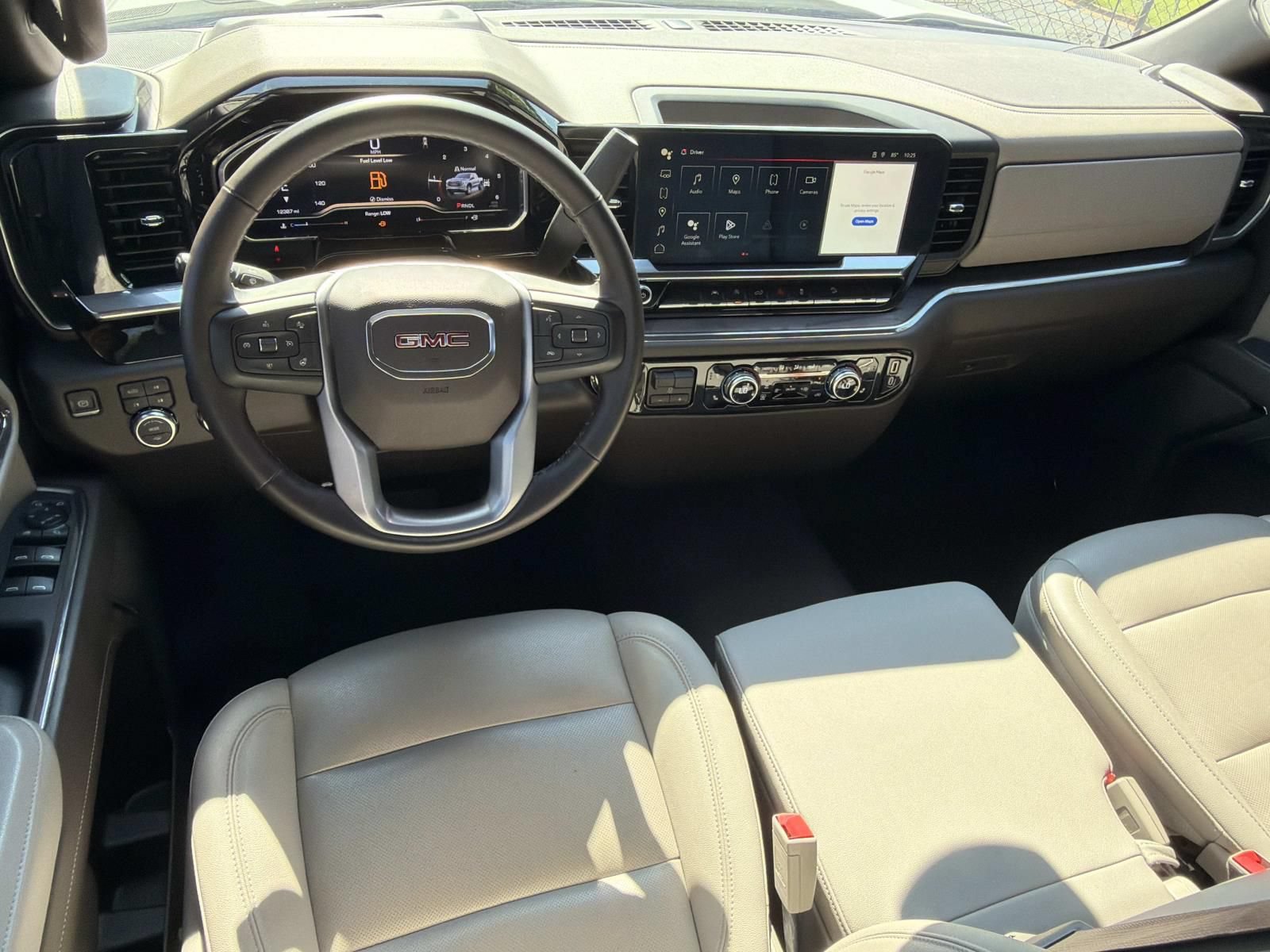 Used 2024 GMC Sierra 1500 SLT w/ X31 Off-Road Package AWD/4WD image 22
