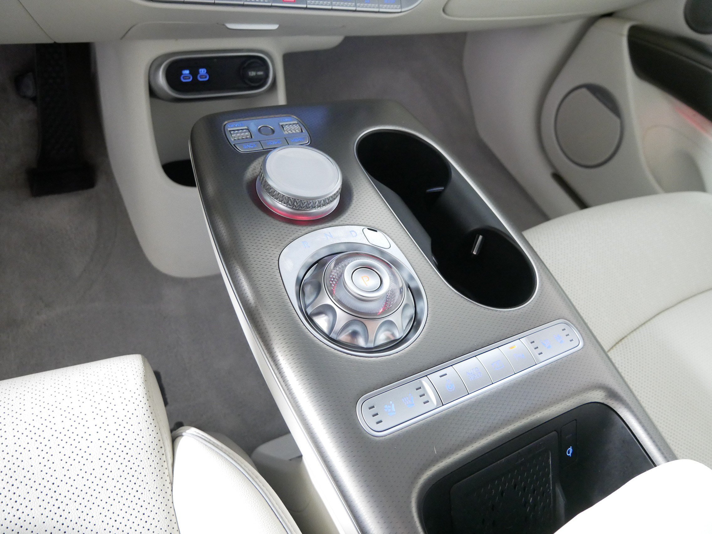 Certified 2023 Genesis GV60 Advanced AWD/4WD image 24