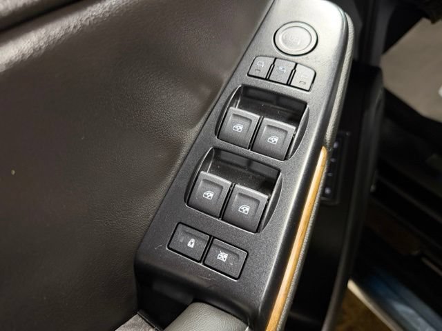 Used 2020 GMC Yukon Denali w/ Denali Premium Package AWD/4WD image 14