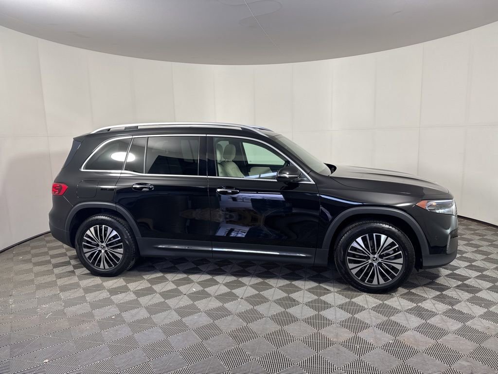 Used 2025 Mercedes-Benz EQB 300 4MATIC w/ Driver Assistance Package image 6