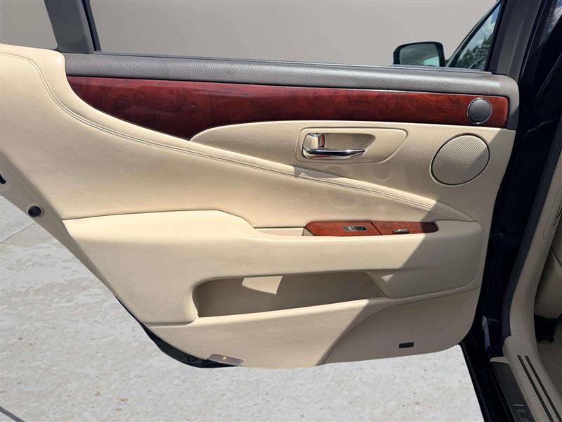 Used 2010 Lexus LS 460 L RWD image 38