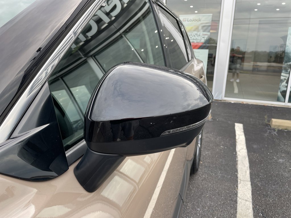 Certified 2024 Nissan Rogue SL image 6