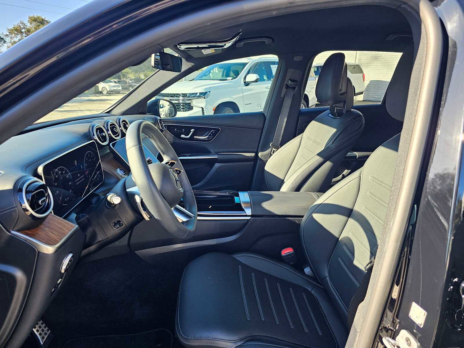 Used 2025 Mercedes-Benz GLC 300 image 20