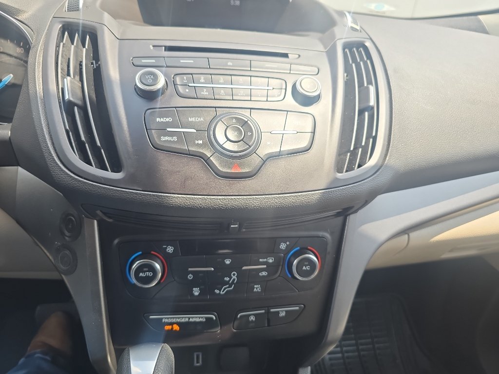 Used 2017 Ford Escape SE AWD/4WD image 25