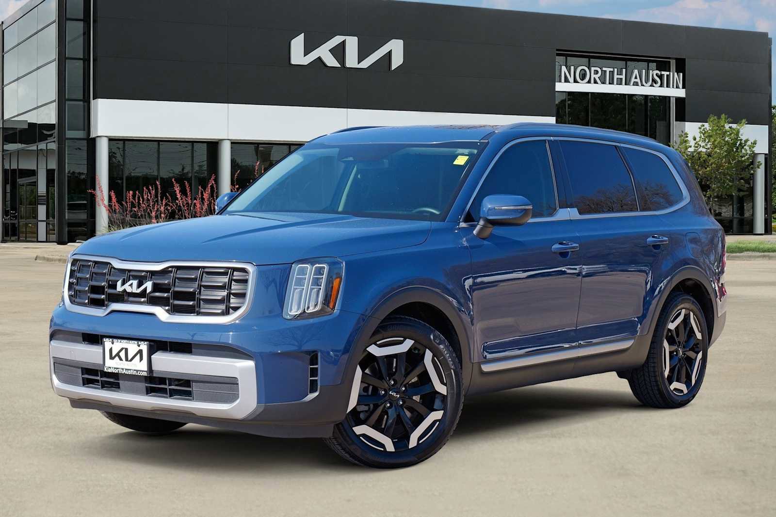 Used 2023 Kia Telluride S w/ S Sunroof Package AWD/4WD image 1