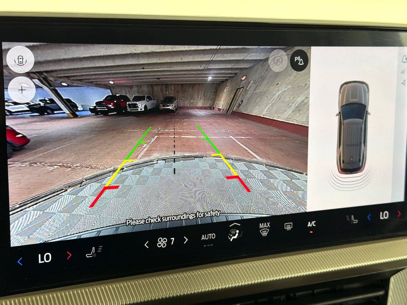 Used 2025 Ford Explorer Active RWD image 25