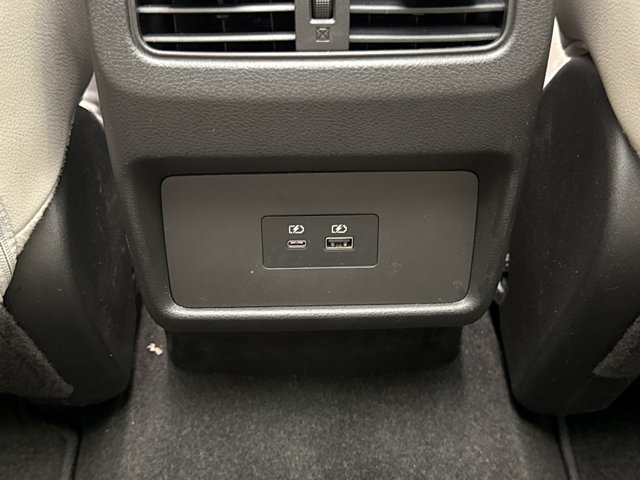Used 2023 Nissan Rogue SL AWD/4WD image 19