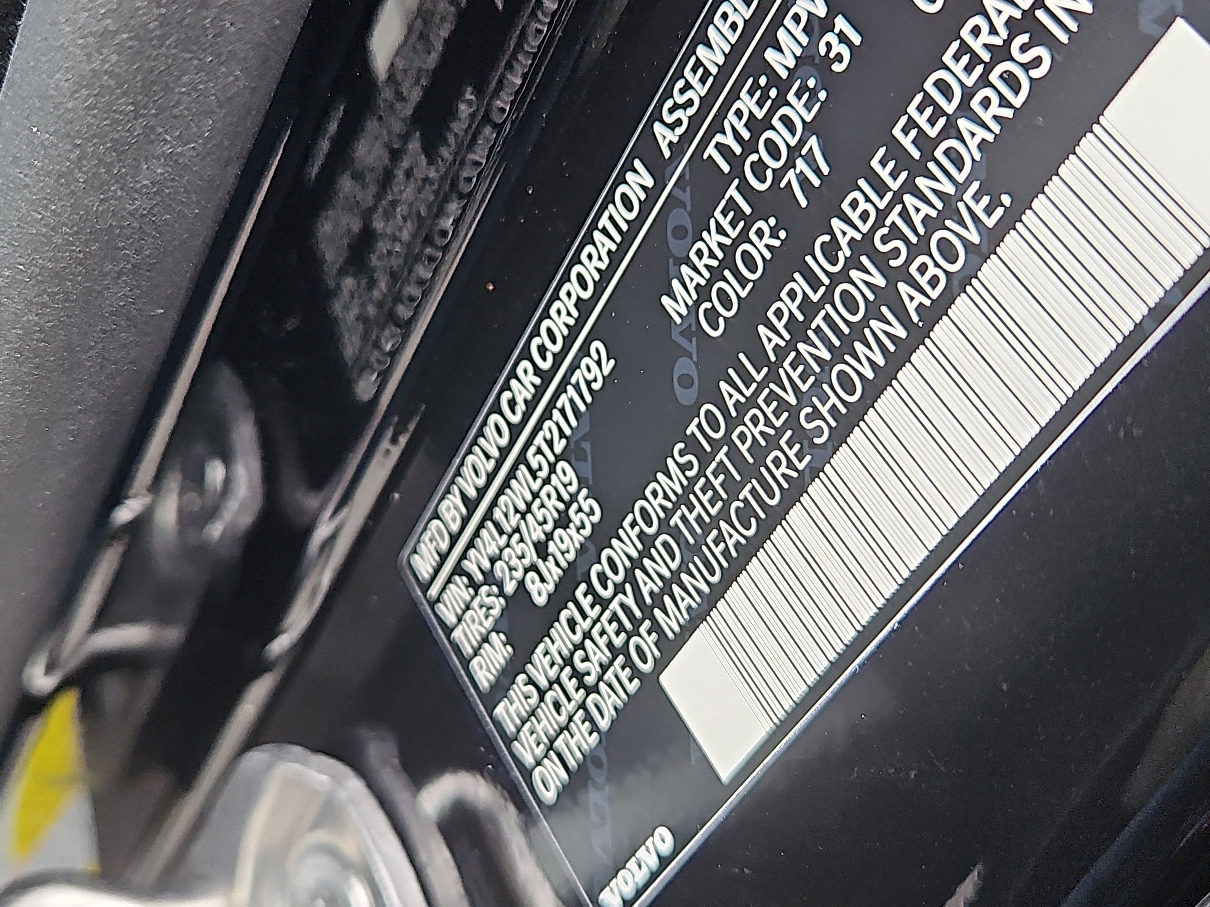 New 2026 Volvo V60 B5 Cross Country Ultra w/ Protection Package Premier image 5