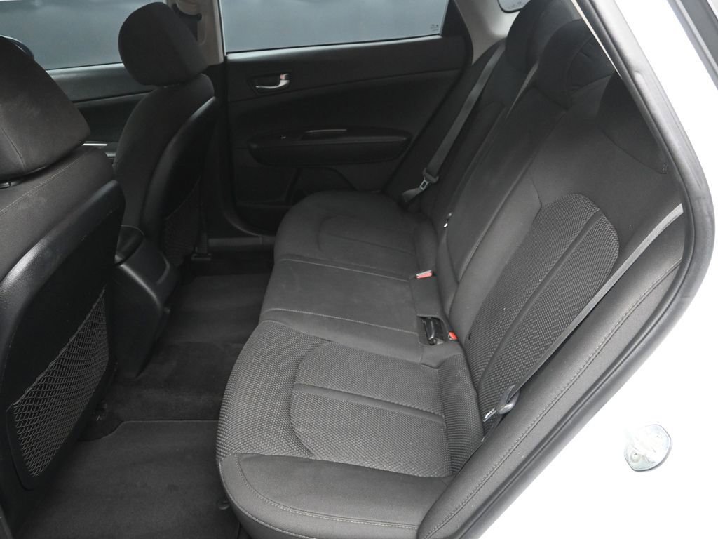 Certified 2020 Kia Optima LX FWD image 28