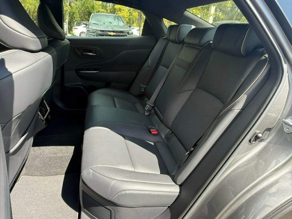 Used 2025 Toyota Crown image 7
