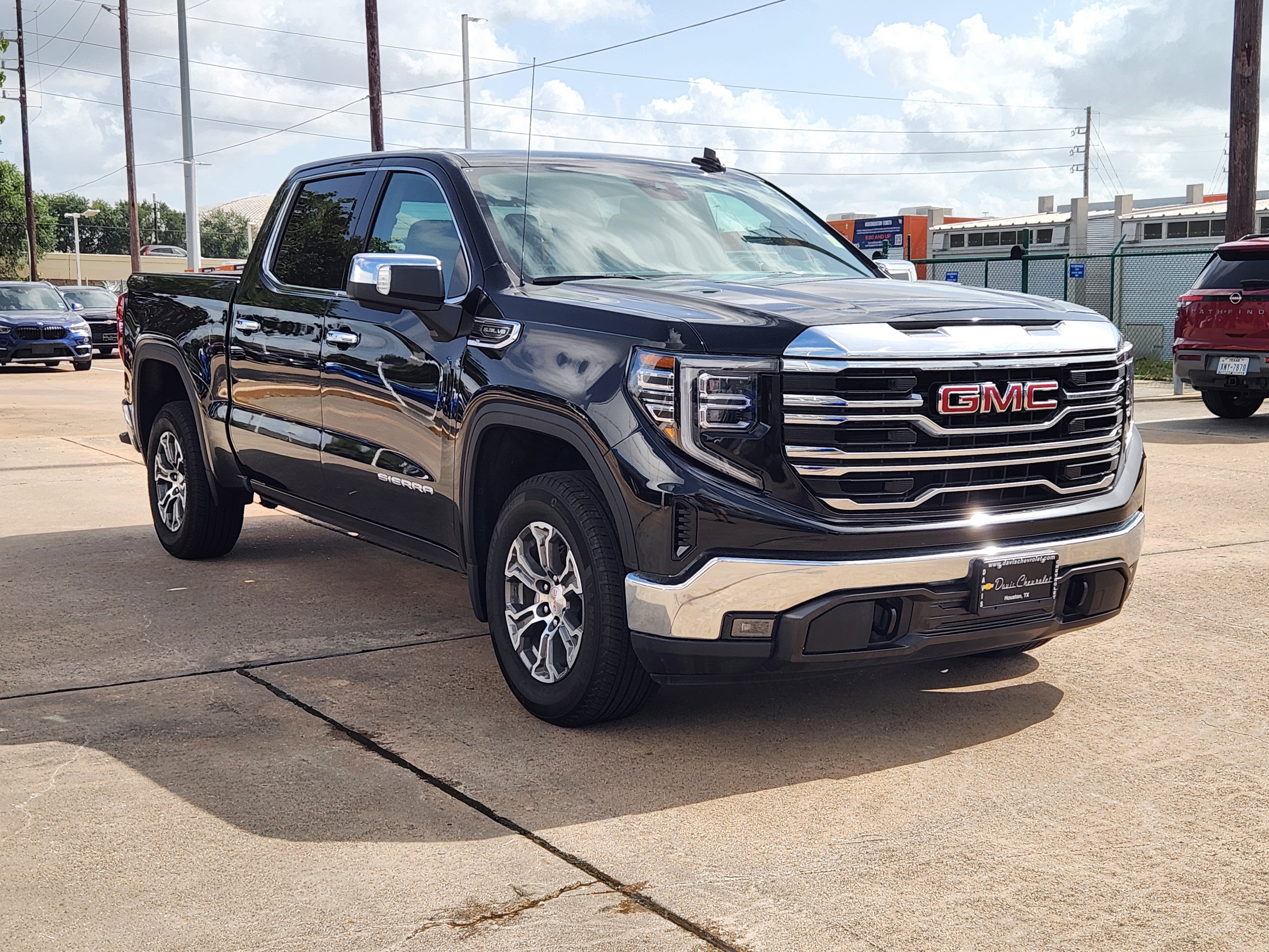 Used 2026 GMC Sierra 1500 SLT RWD image 4