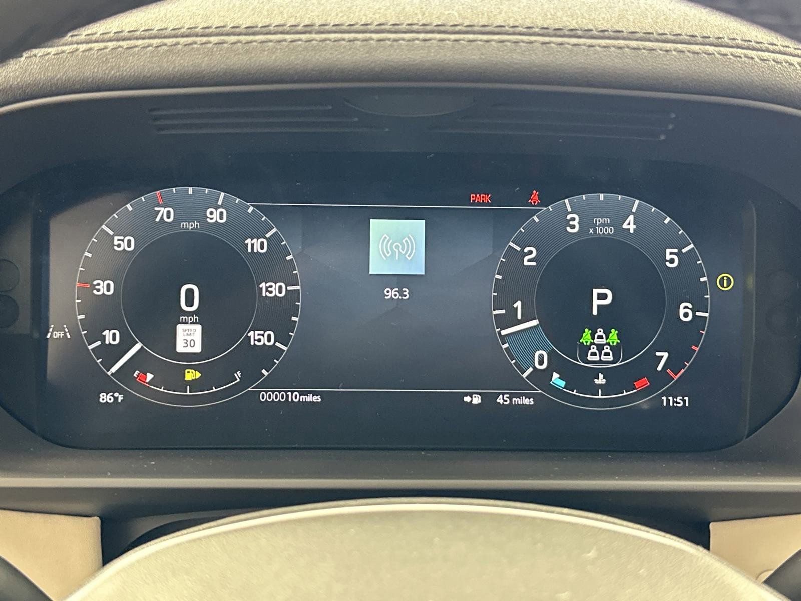 Used 2025 Land Rover Discovery S AWD/4WD image 18
