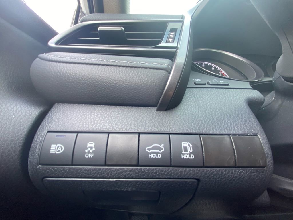 Used 2024 Toyota Camry SE image 18