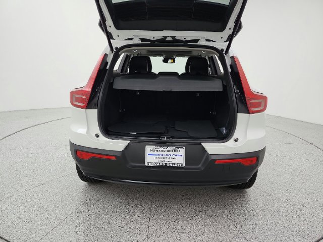 Certified 2025 Volvo XC40 B5 Ultra AWD/4WD image 27