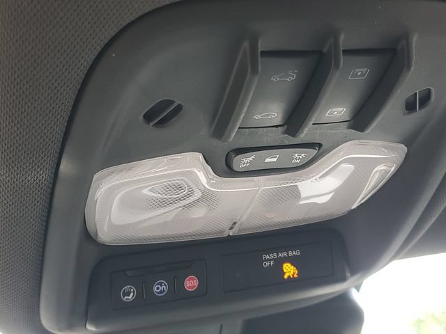 Certified 2022 Chevrolet TrailBlazer RS w/ Sun and Liftgate Package AWD/4WD image 30