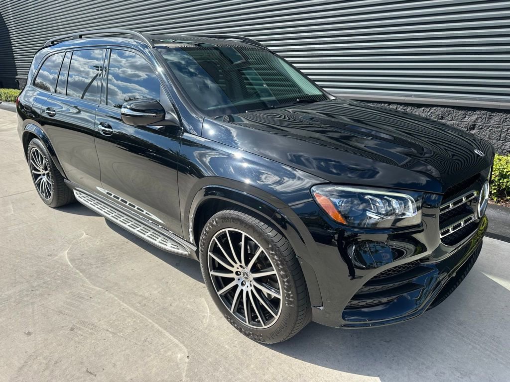 Used 2023 Mercedes-Benz GLS 450 4MATIC image 11