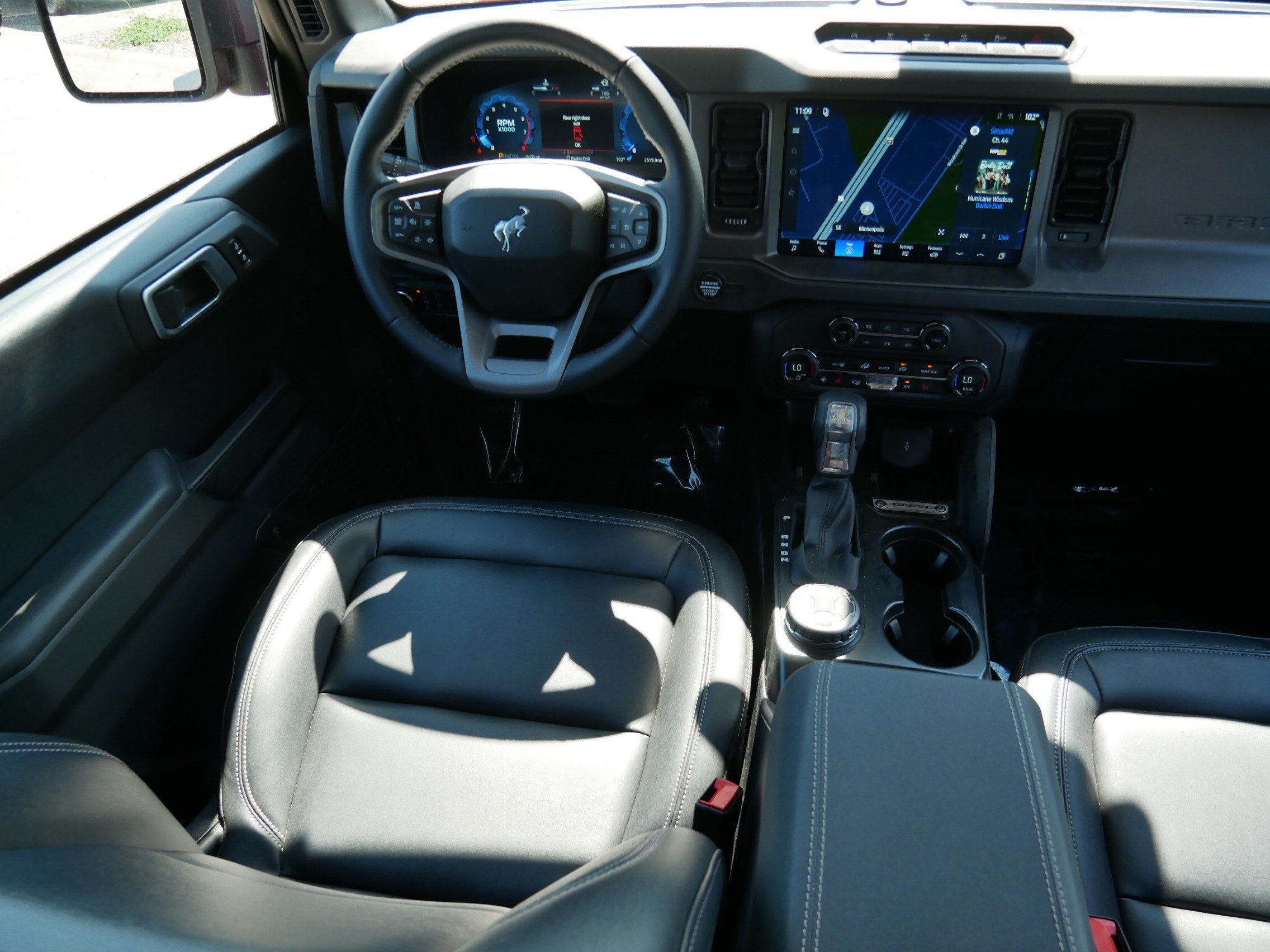 Used 2026 Ford Bronco Badlands AWD/4WD image 9