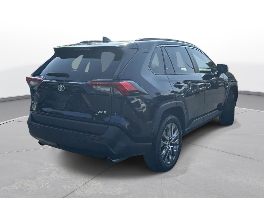 Certified 2020 Toyota RAV4 XLE Premium FWD image 6