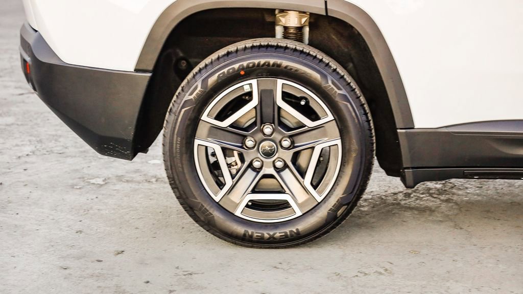 New 2026 Jeep Cherokee Limited image 12