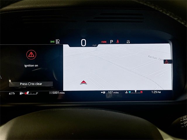 Used 2024 Land Rover Discovery Dynamic SE image 13