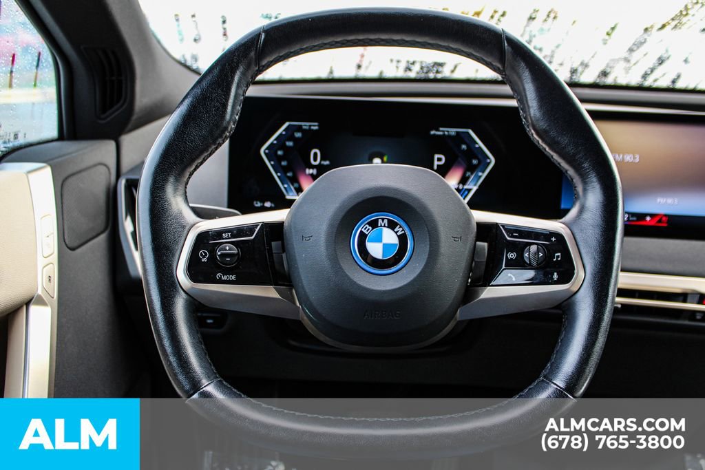 Used 2023 BMW iX xDrive50 image 25