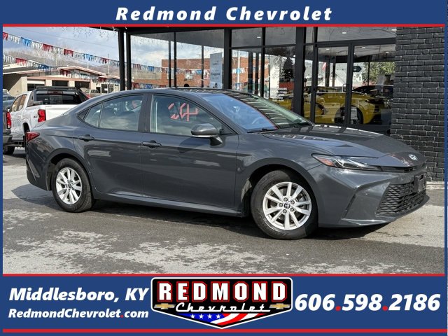 Used 2025 Toyota Camry LE image 1