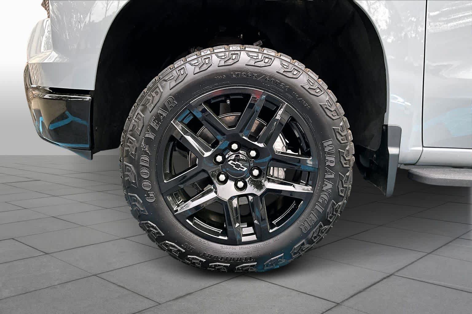 Used 2024 Chevrolet Silverado 1500 LT Trail Boss w/ Protection Package AWD/4WD image 14