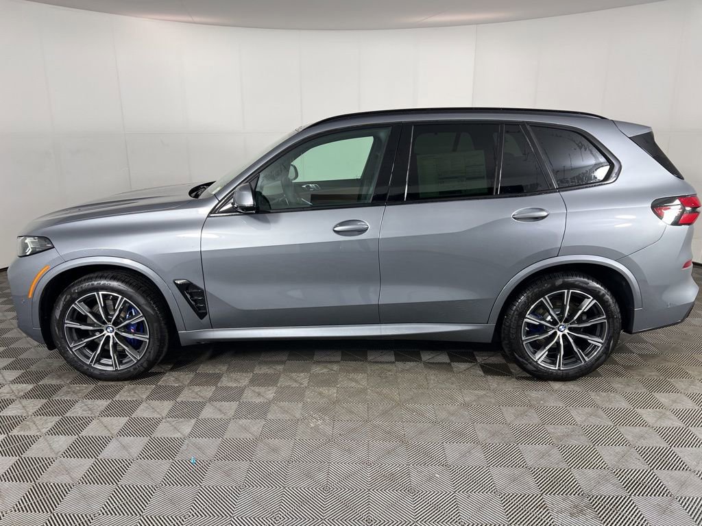 New 2026 BMW X5 xDrive40i w/ M Sport Package image 4