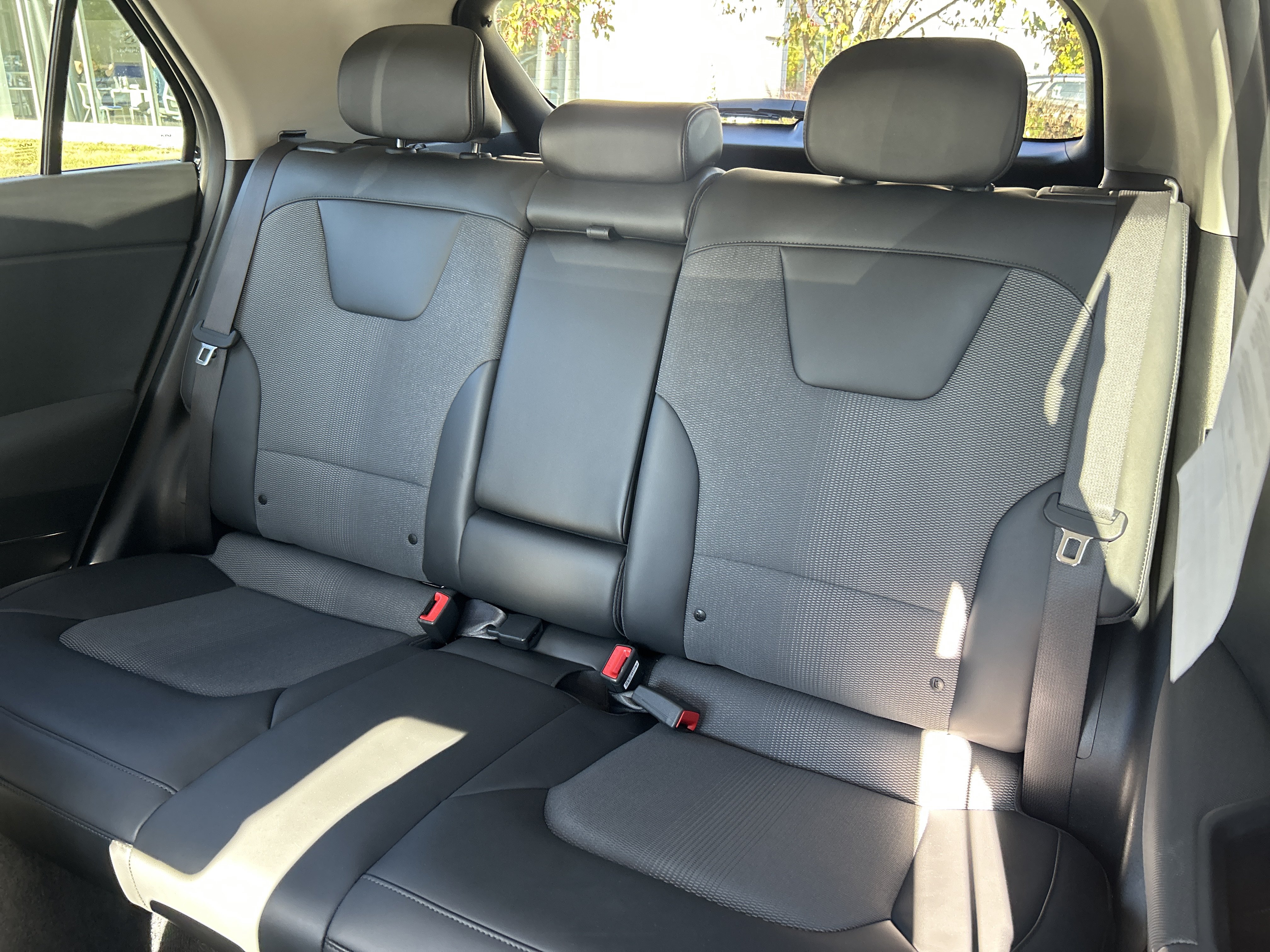Used 2024 Kia Niro Wind FWD image 16