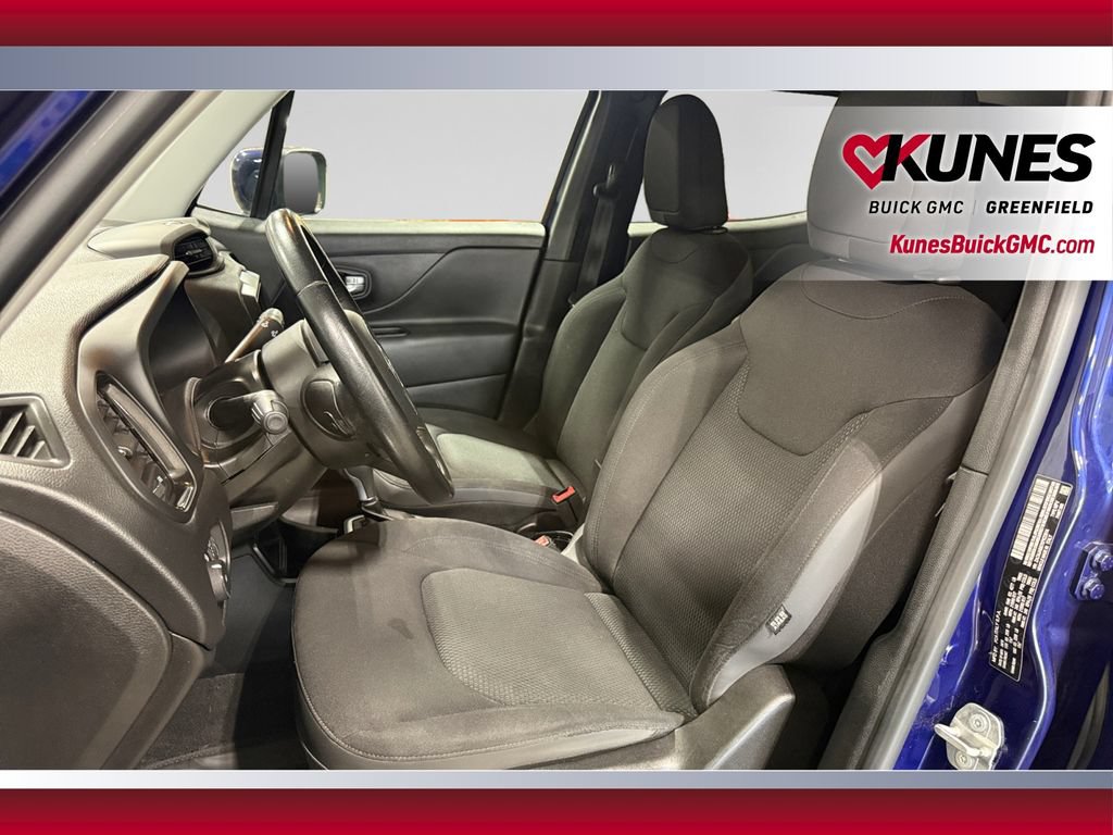Used 2019 Jeep Renegade Altitude w/ Quick Order Package 2XM FWD image 22
