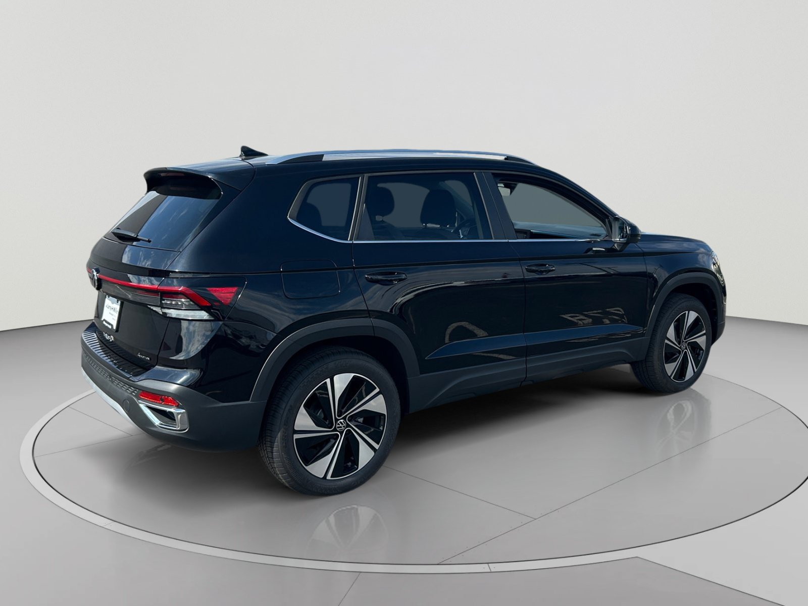 New 2026 Volkswagen Taos SE AWD/4WD image 5