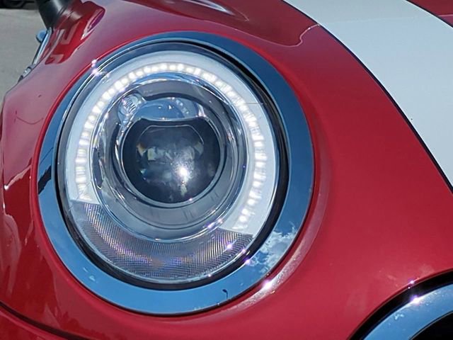 Used 2016 MINI Cooper 4-Door Hardtop FWD image 10
