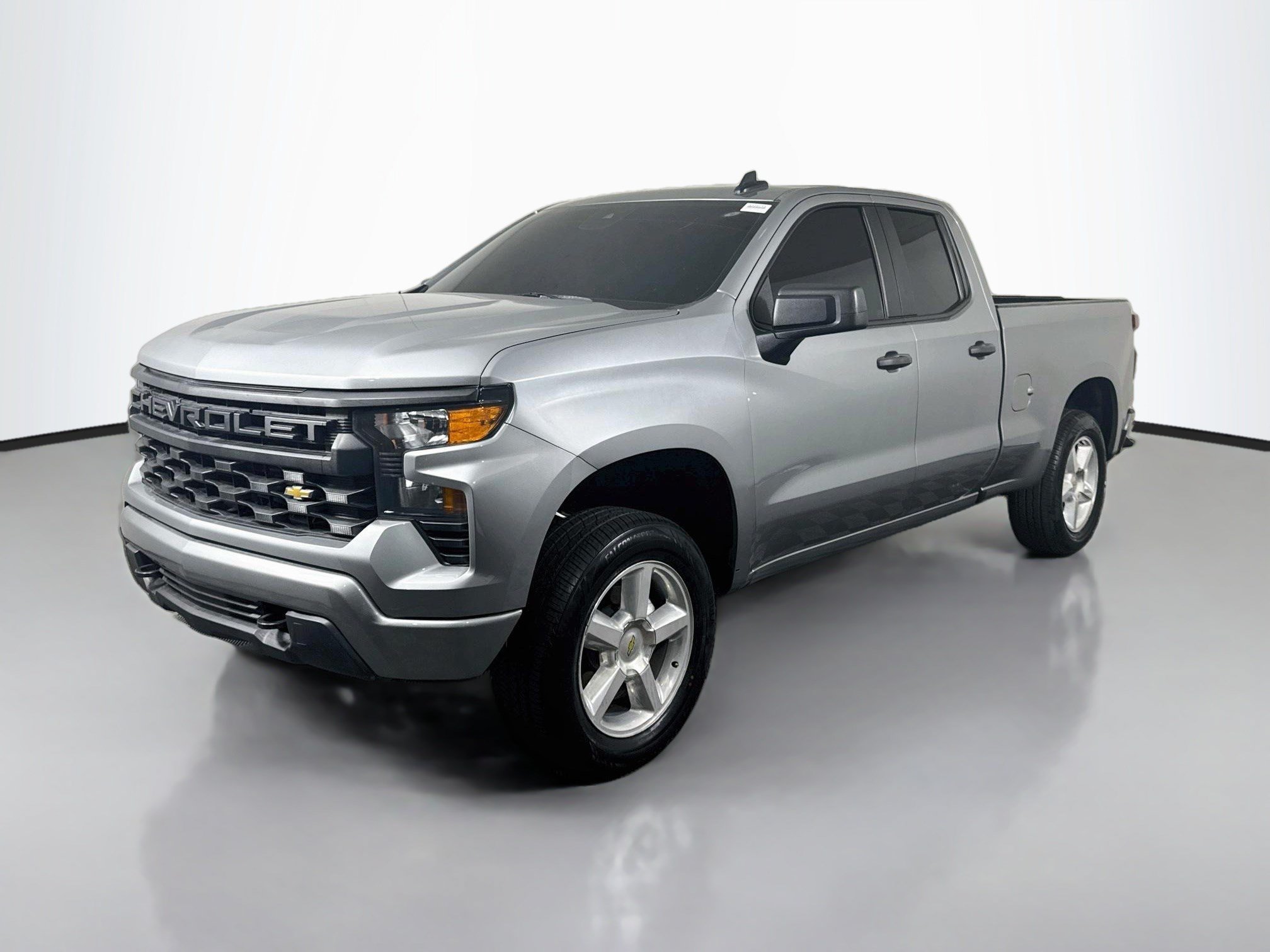 Used 2024 Chevrolet Silverado 1500 Custom RWD image 4