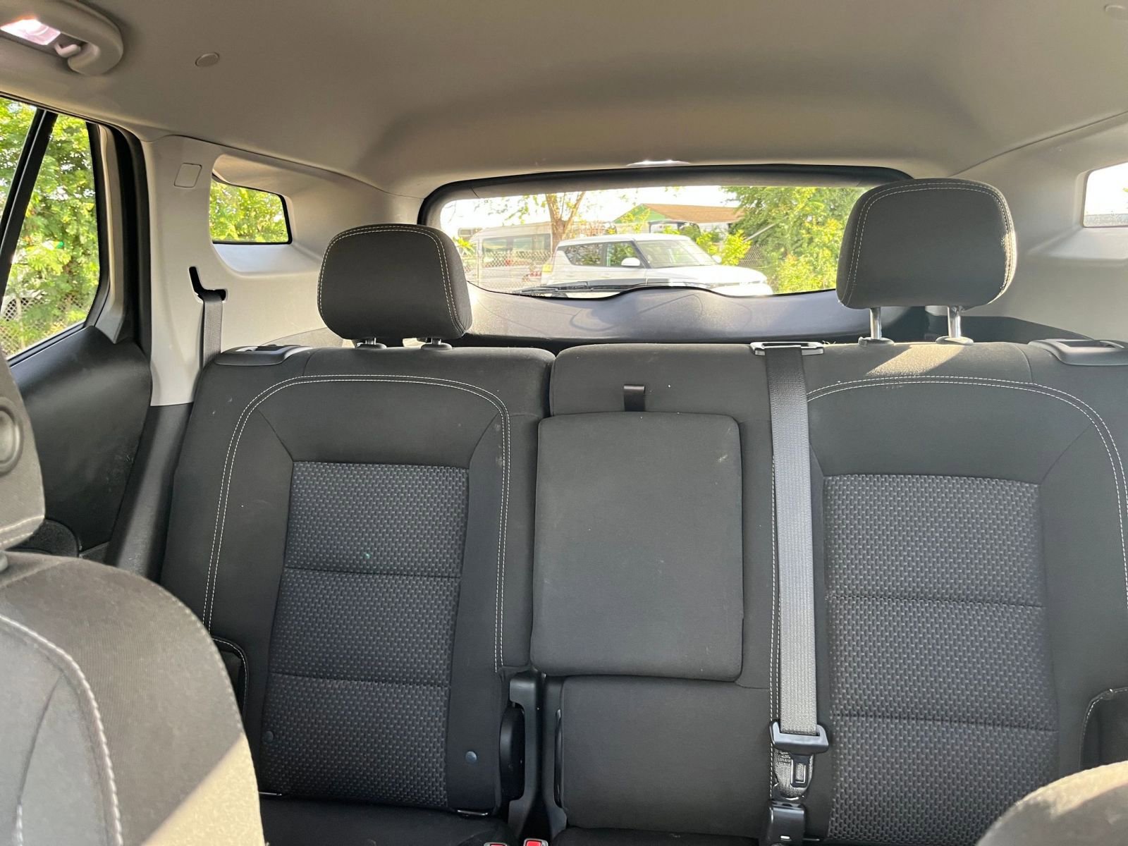 Used 2024 GMC Terrain SLE image 33