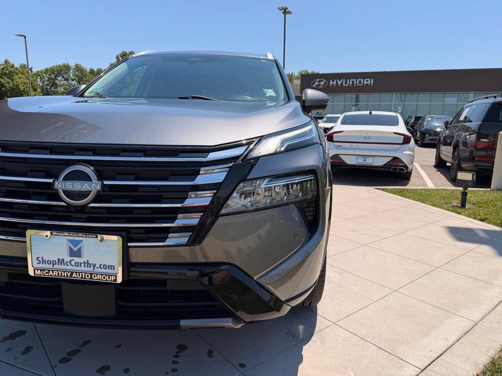 Used 2024 Nissan Rogue Platinum AWD/4WD image 15