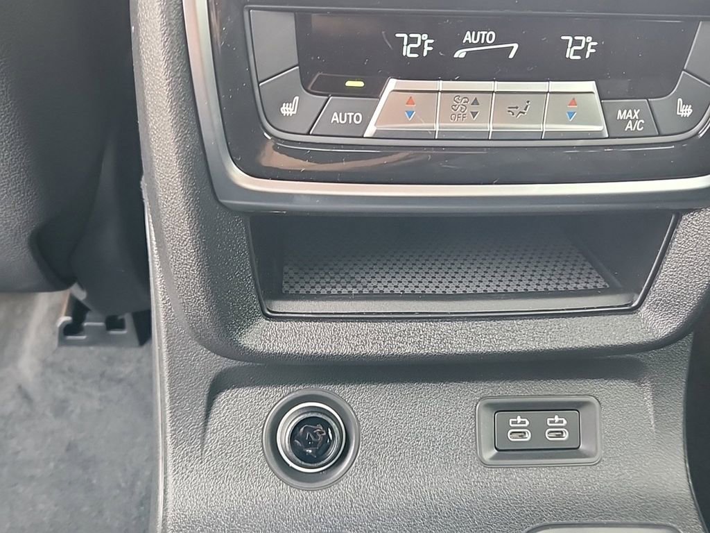 Used 2025 BMW X7 M60i image 13