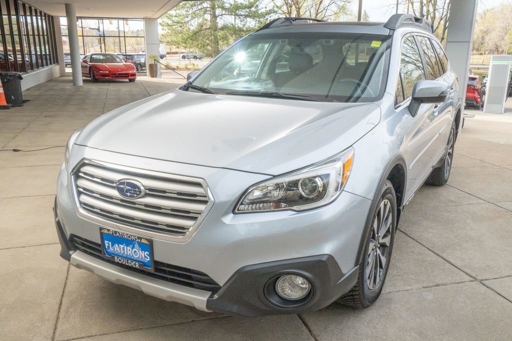 Used 2016 Subaru Outback 3.6R Limited AWD/4WD image 3
