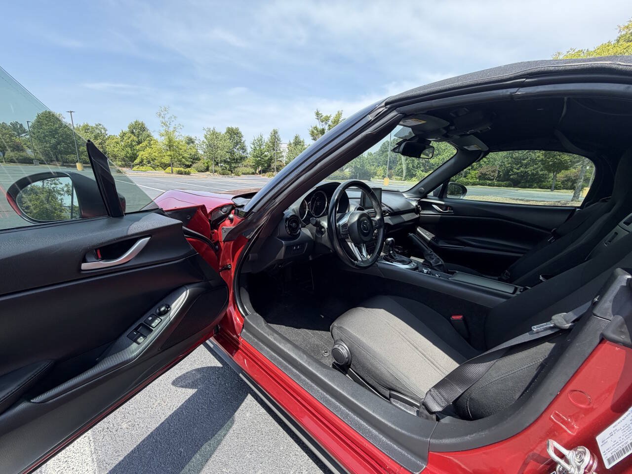 Used 2020 MAZDA MX-5 Miata Sport RWD image 13