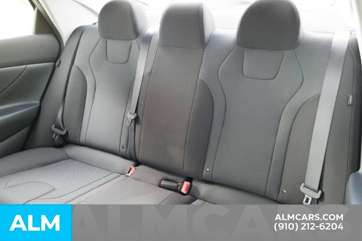 Certified 2026 Hyundai Elantra SE FWD image 15