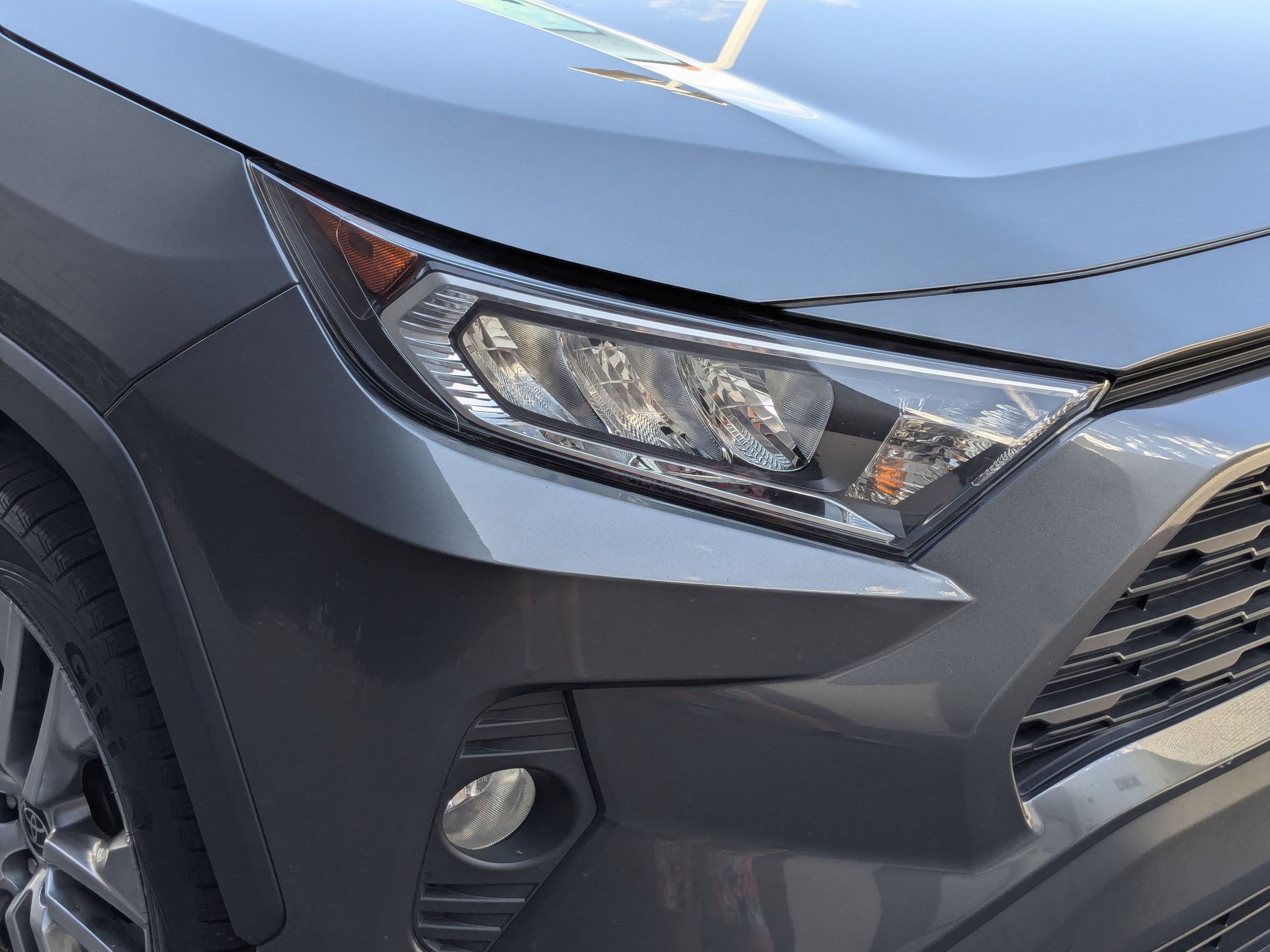Used 2021 Toyota RAV4 XLE Premium AWD/4WD image 10