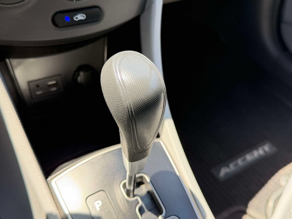 Used 2017 Hyundai Accent Value Edition FWD image 41