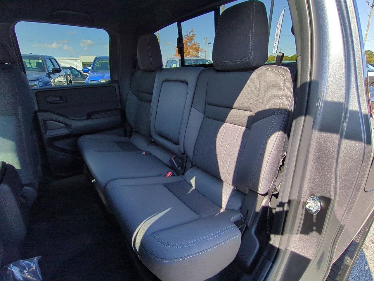 New 2026 Nissan Frontier SV w/ SV Convenience Package AWD/4WD image 19